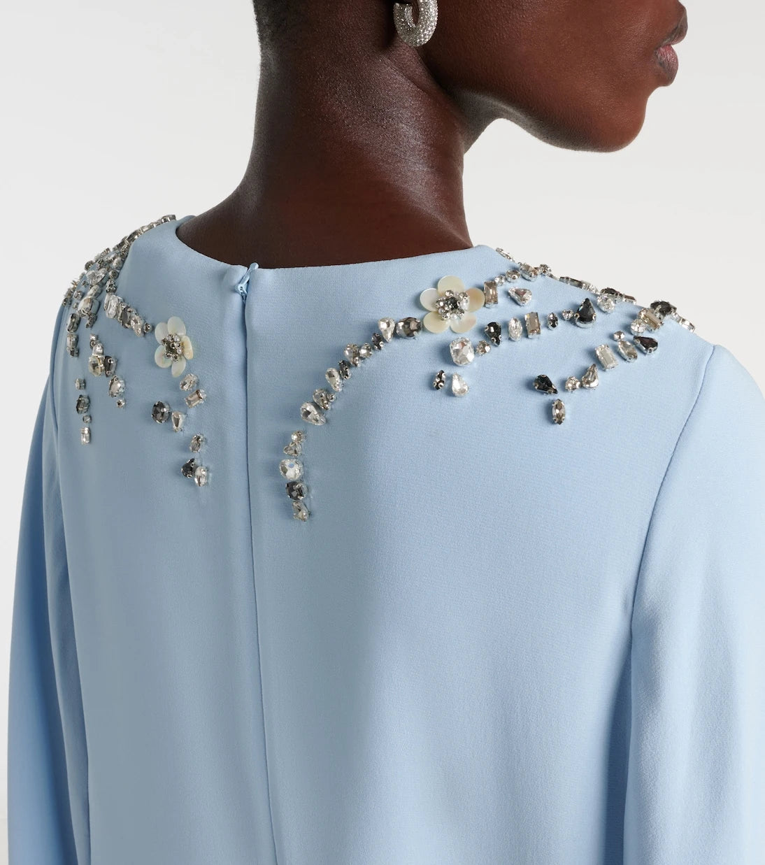 Oscar de la Renta - فستان سهرة كاب مطرز من مزيج الحرير