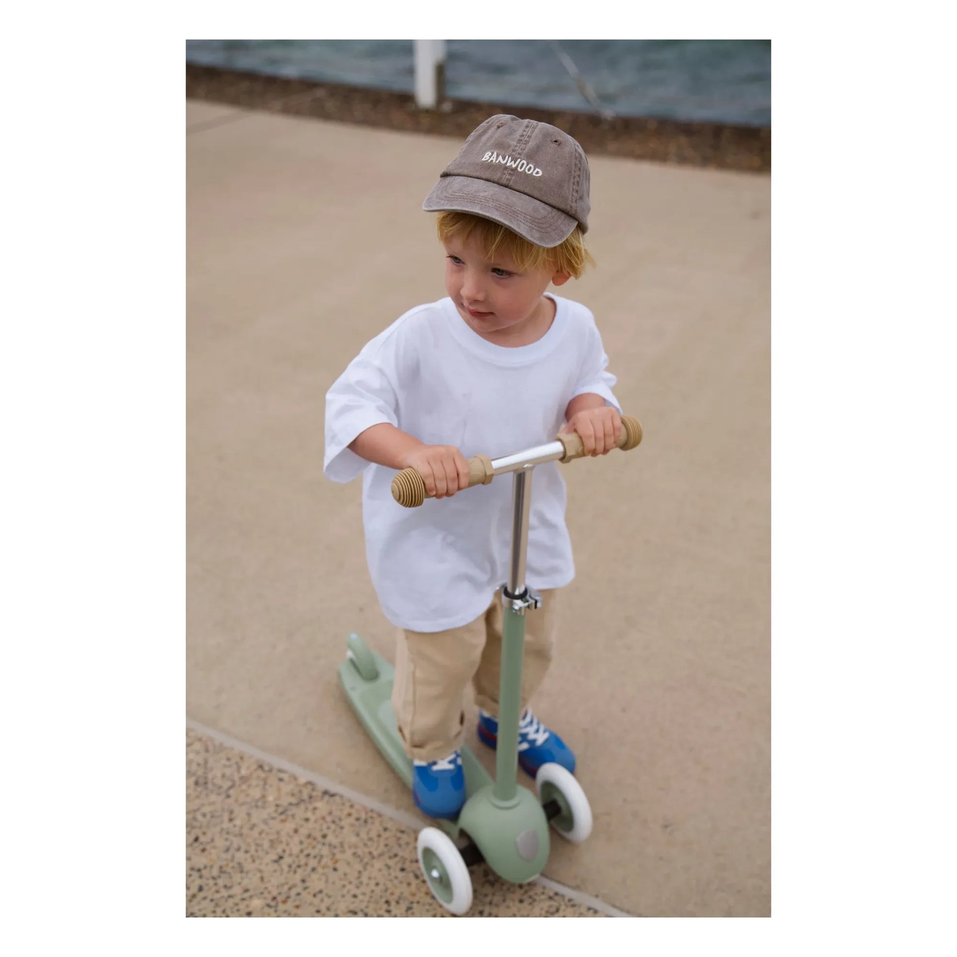 Banwood - Eco scooter | Olive