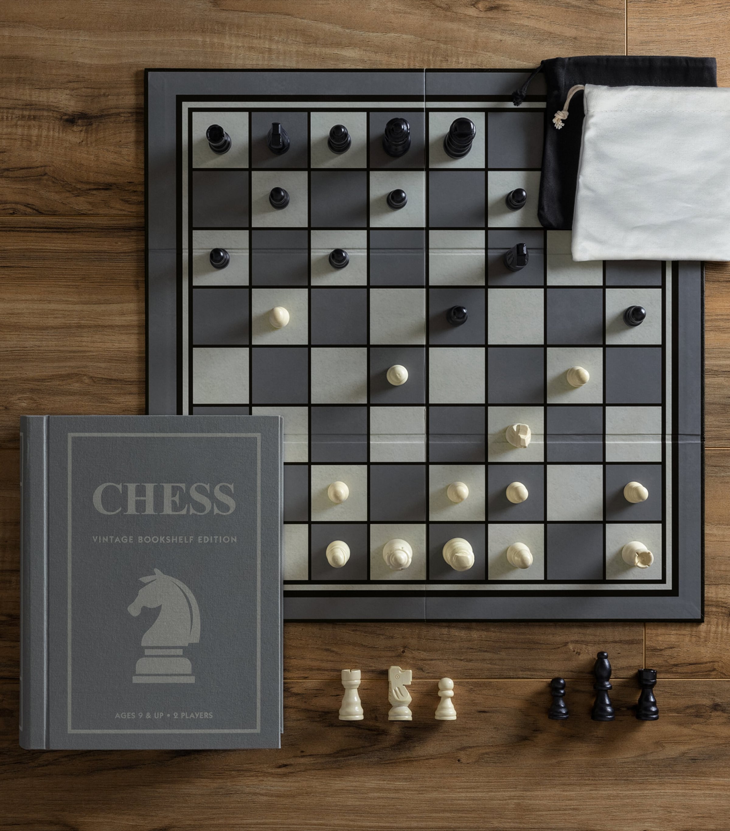 VINTAGE BOOKSHELF Chess Board Game