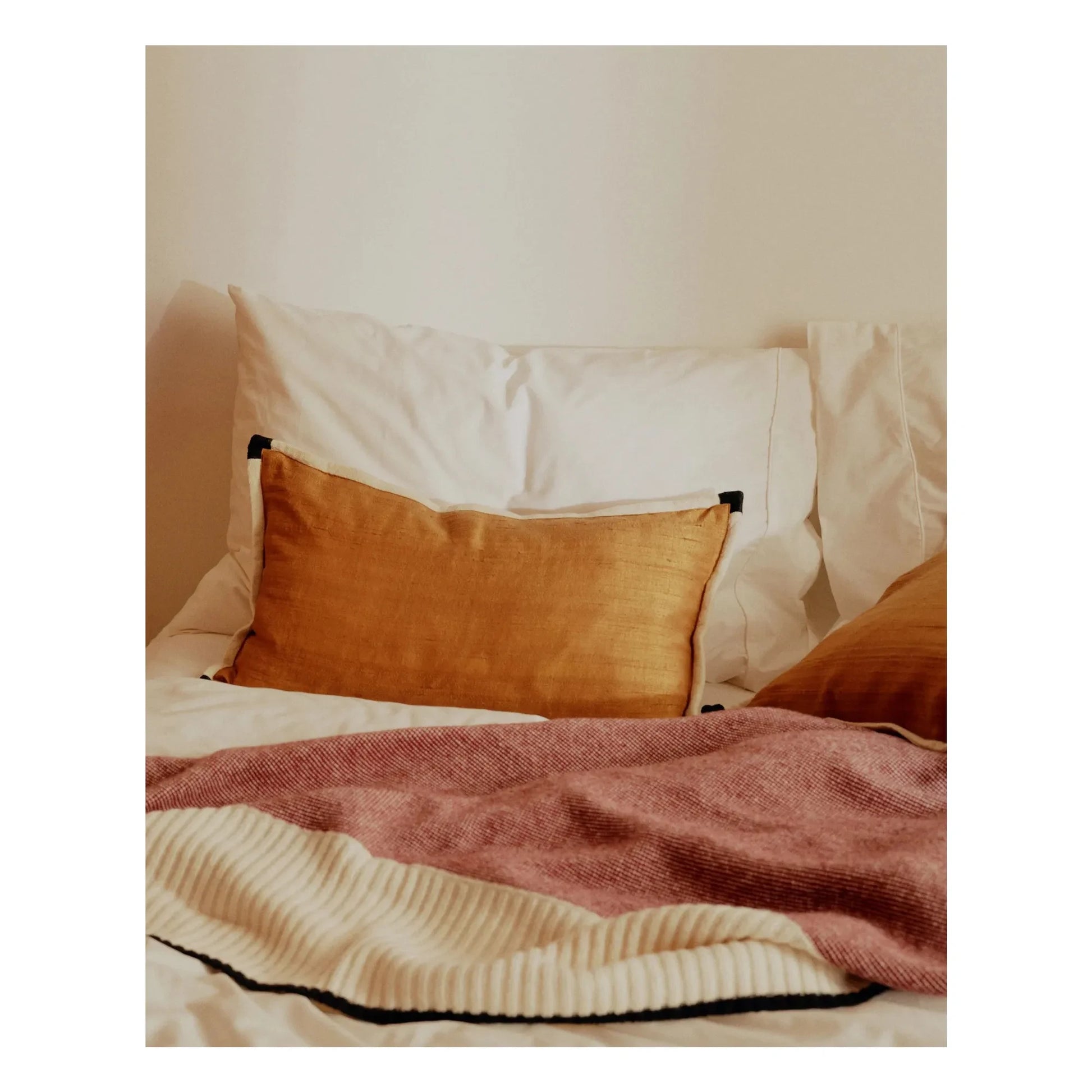 Maison Sarah Lavoine - Séquence silk cushion | Wild Yellow