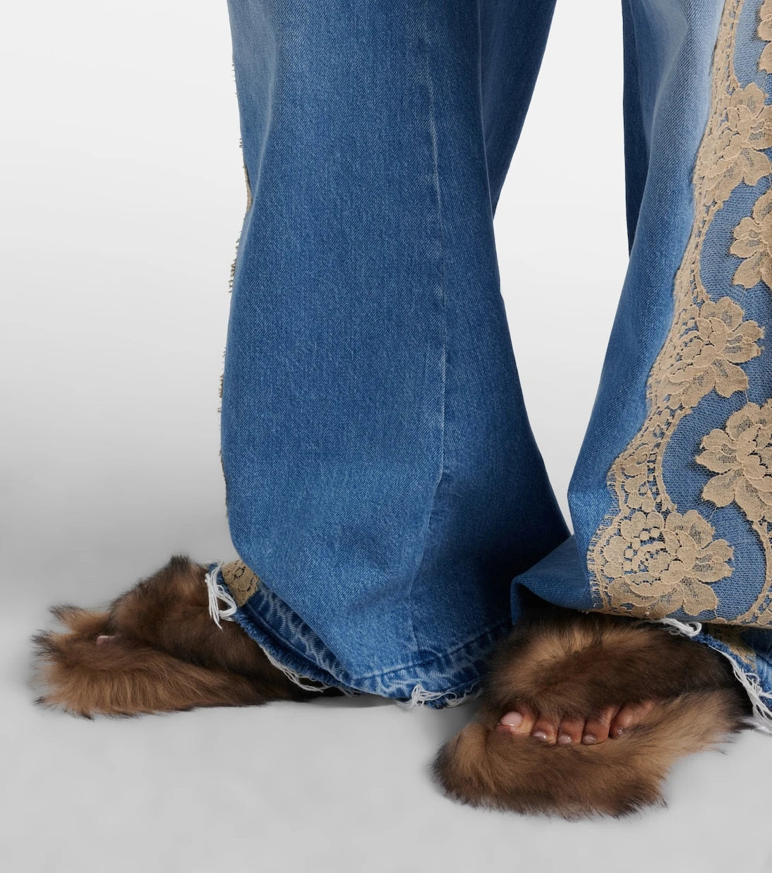 Dolce&Gabbana - Shearling thong sandals