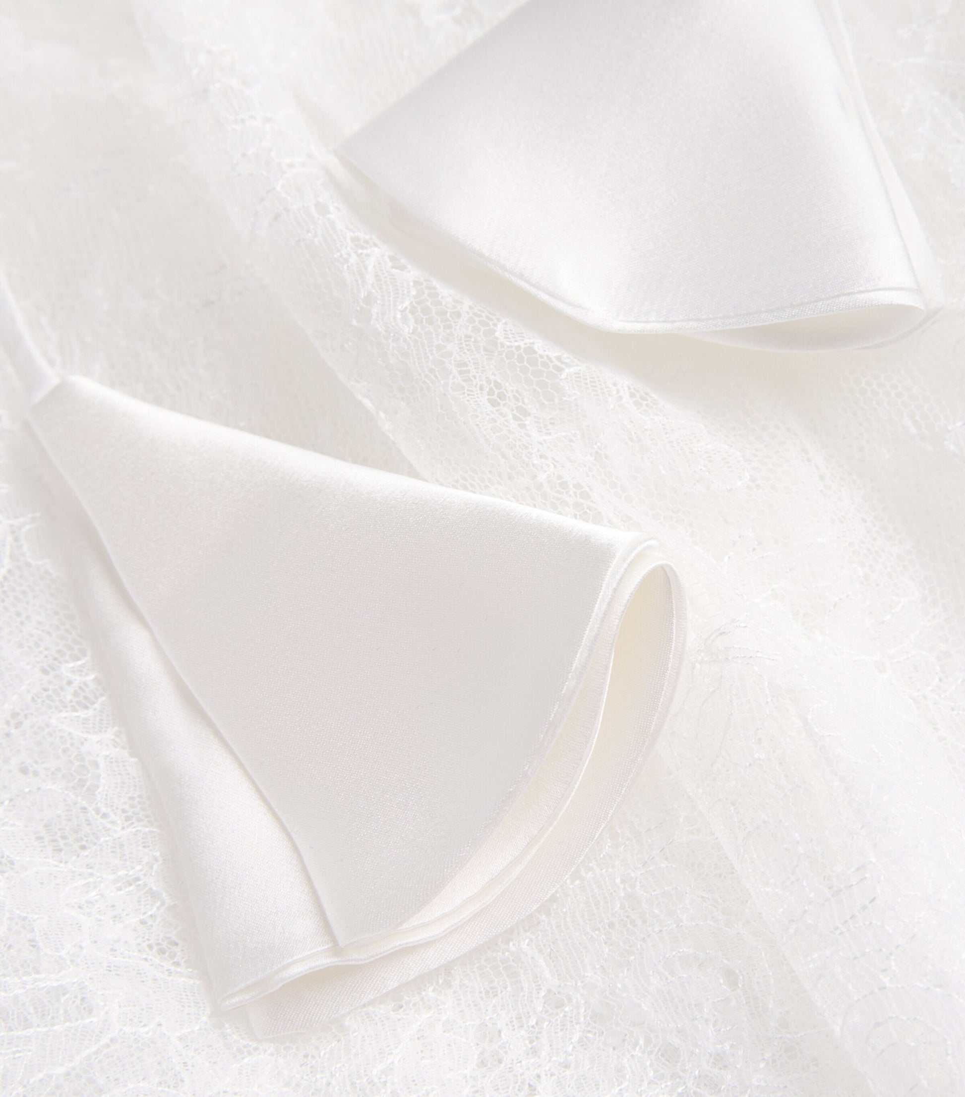 TORLOWEI White Lace Marcella Robe