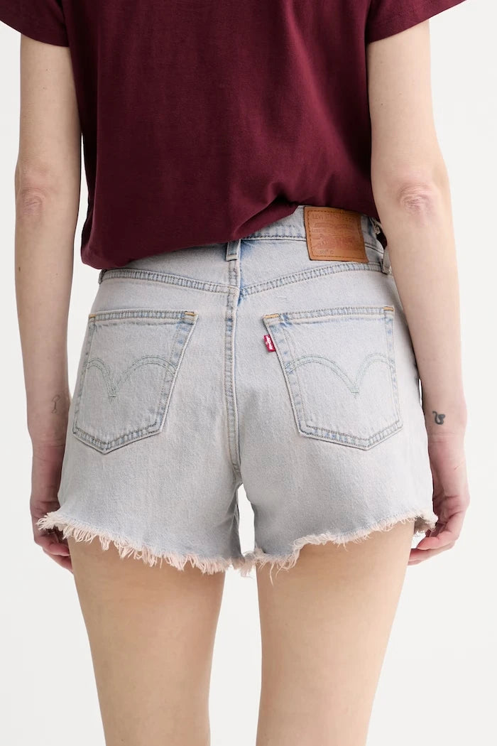 Levi's kadın denim şort 501® CURVE