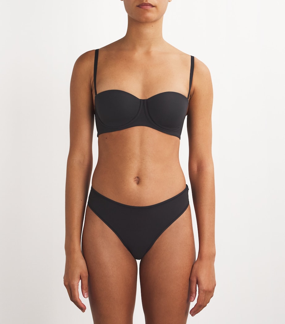 Skims Black Fits Everybody Strapless Bra