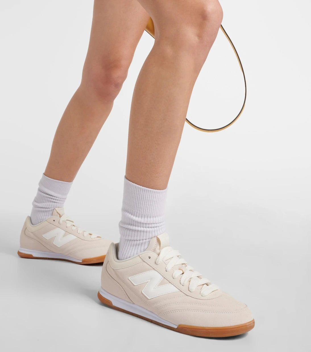 New Balance - حذاء رياضي RC42 من الشمواه