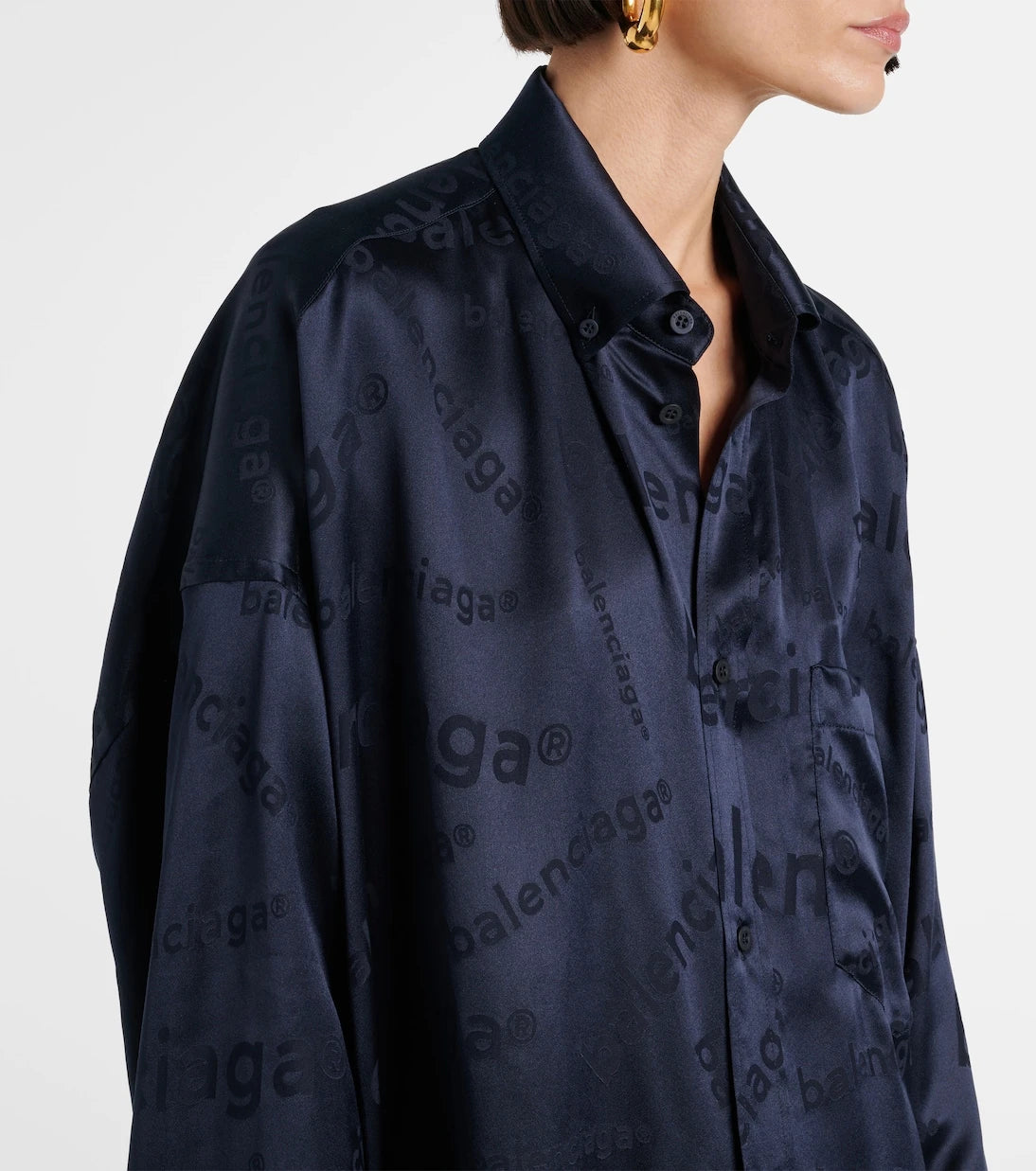 Balenciaga - قميص حريري بتصميم كوكو