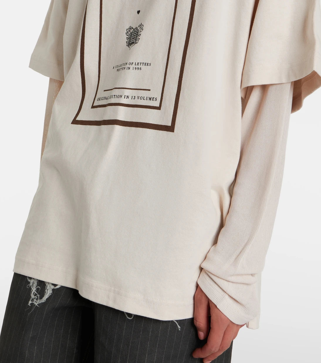Acne Studios - تيشيرت جيرسي قطني بشعار بطبقات