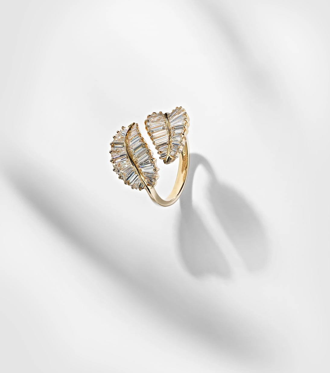 Anita Ko - Palm Leaf 18kt gold ring with diamonds