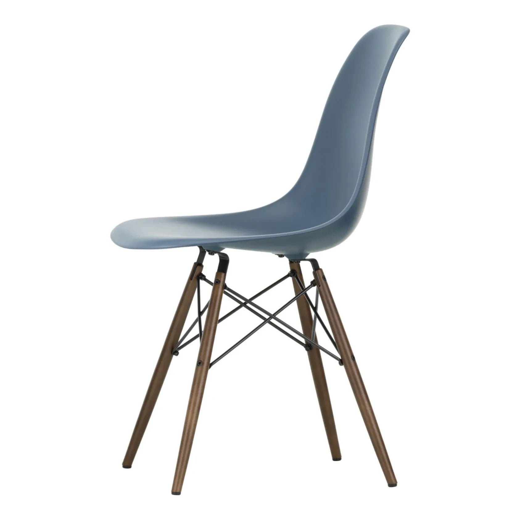 Vitra - DSW plastic chair - maple base - Charles &amp; Ray Eames | Sea blue
