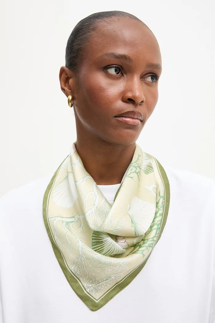 Копринено шалче Answear.LAB from the Unscripted collection