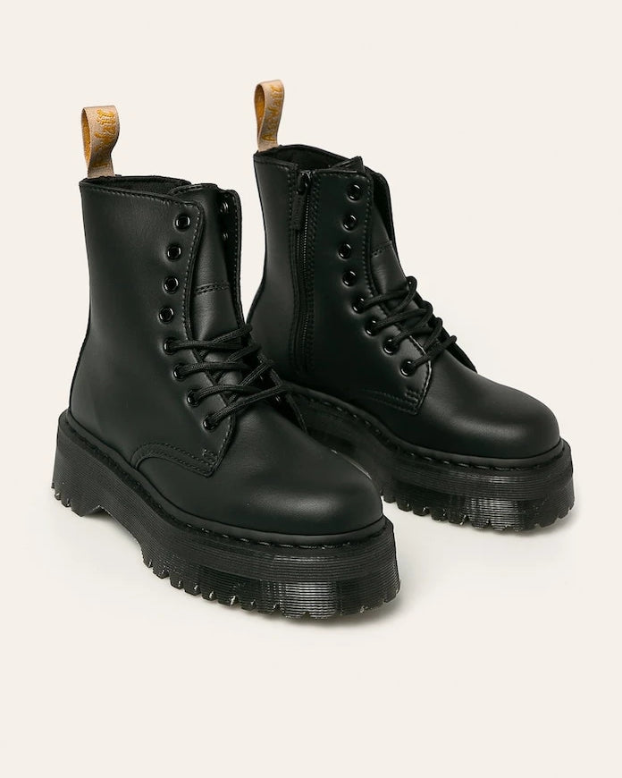 Dr. Martens Botlar