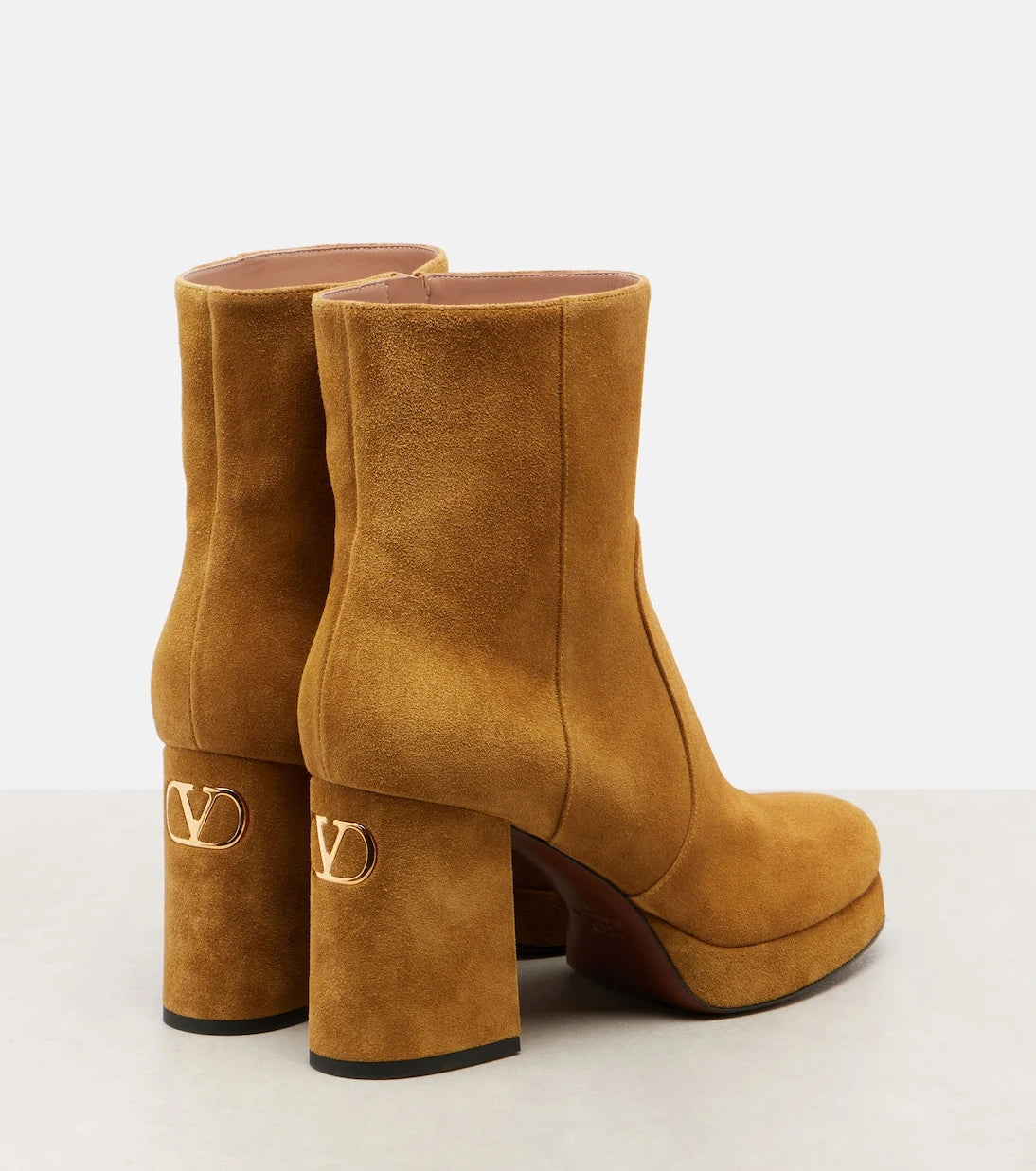 Valentino Garavani - Fawcette 90 suede platform ankle boots
