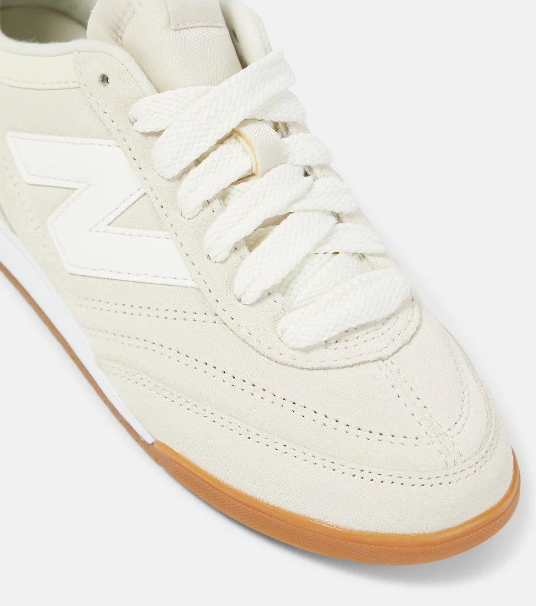 New Balance - حذاء رياضي RC42 من الشمواه