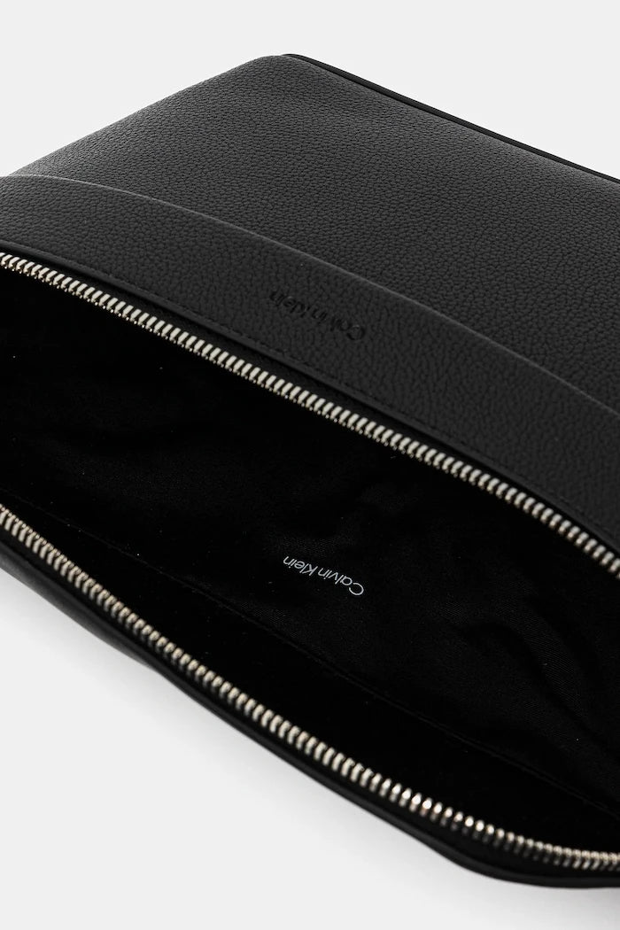 Чанта за кръст Calvin Klein