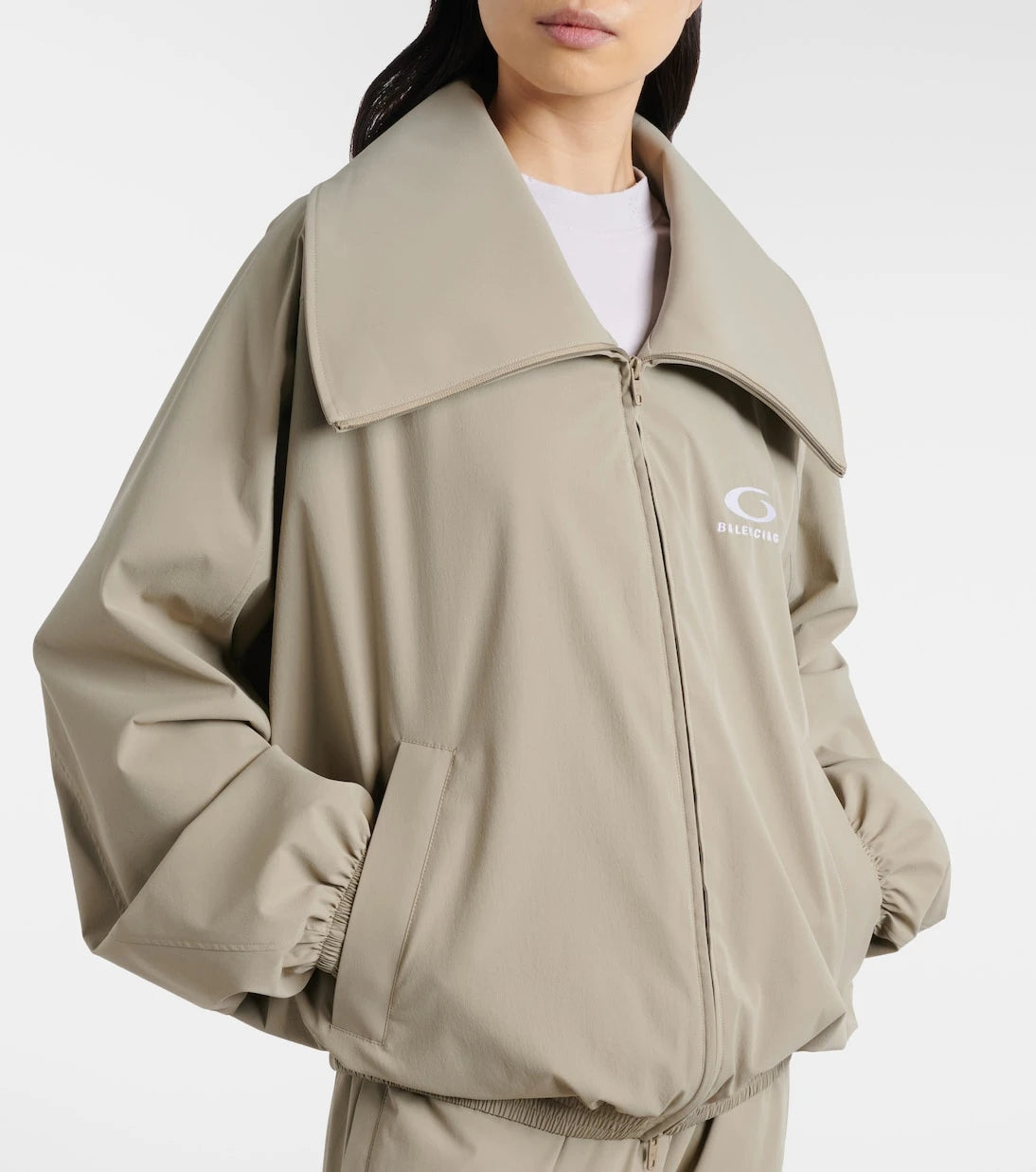 Balenciaga - سترة بشعار الماركة