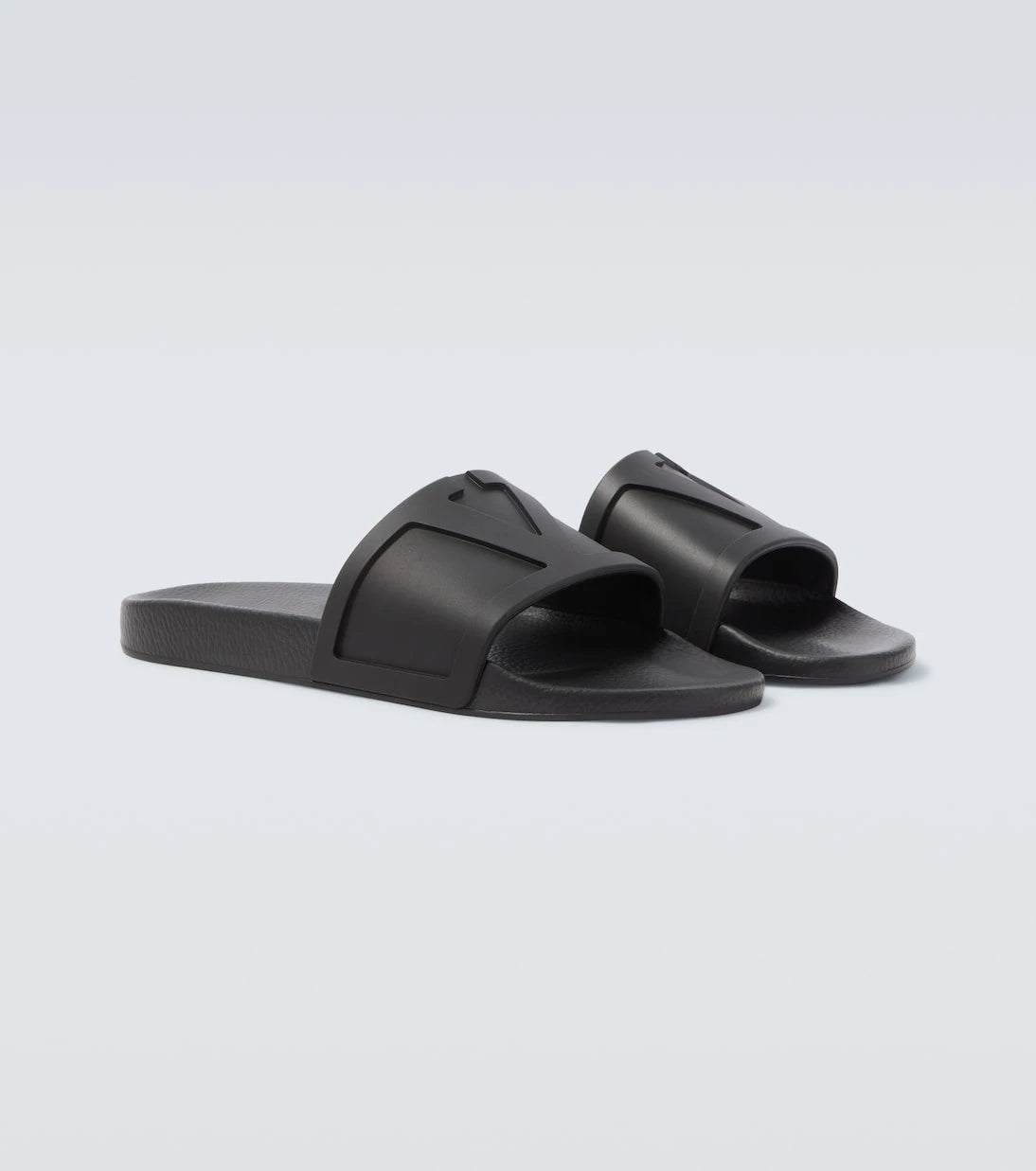Valentino Garavani - VLogo slides