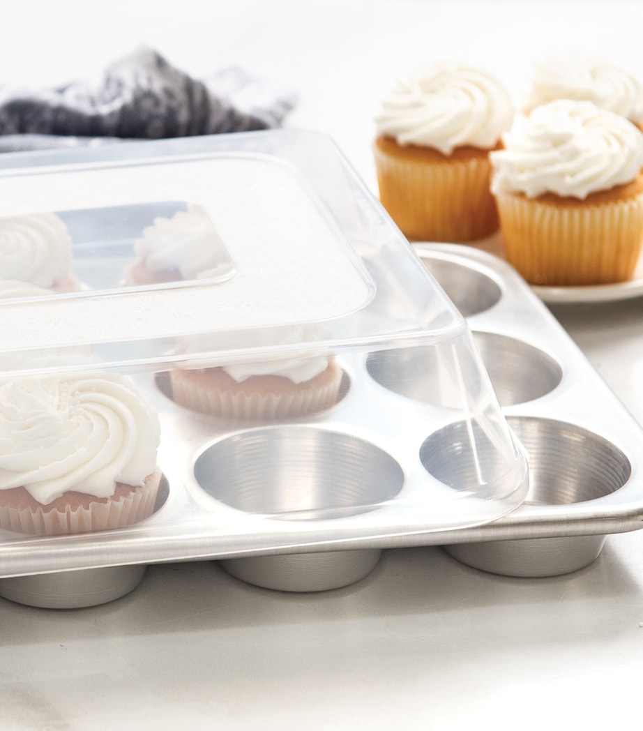 Nordic Ware Naturals 12-Cup Muffin Pan with Lid (34cm x 25cm)