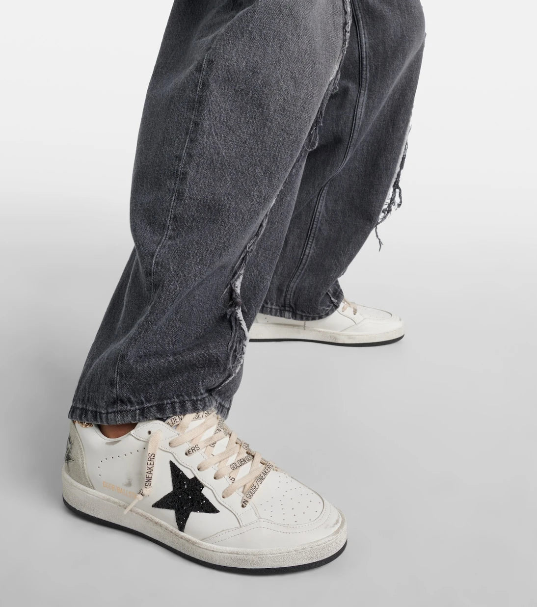 Golden Goose - حذاء سنيكرز Ball Star من الجلد اللامع