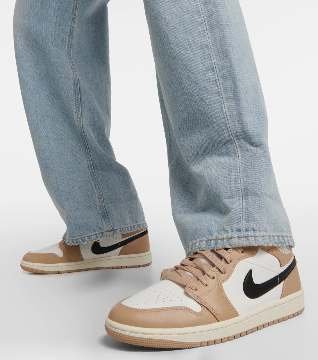 Nike - Jordan 1 Mid deri spor ayakkabı