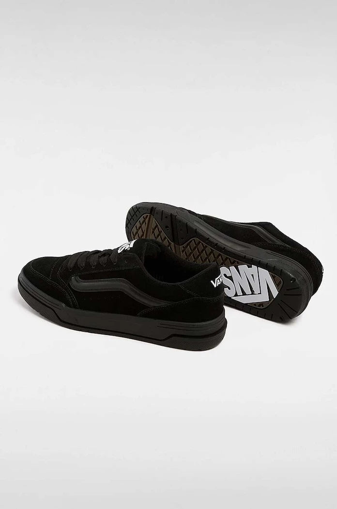 Велурени кецове Vans Hylane