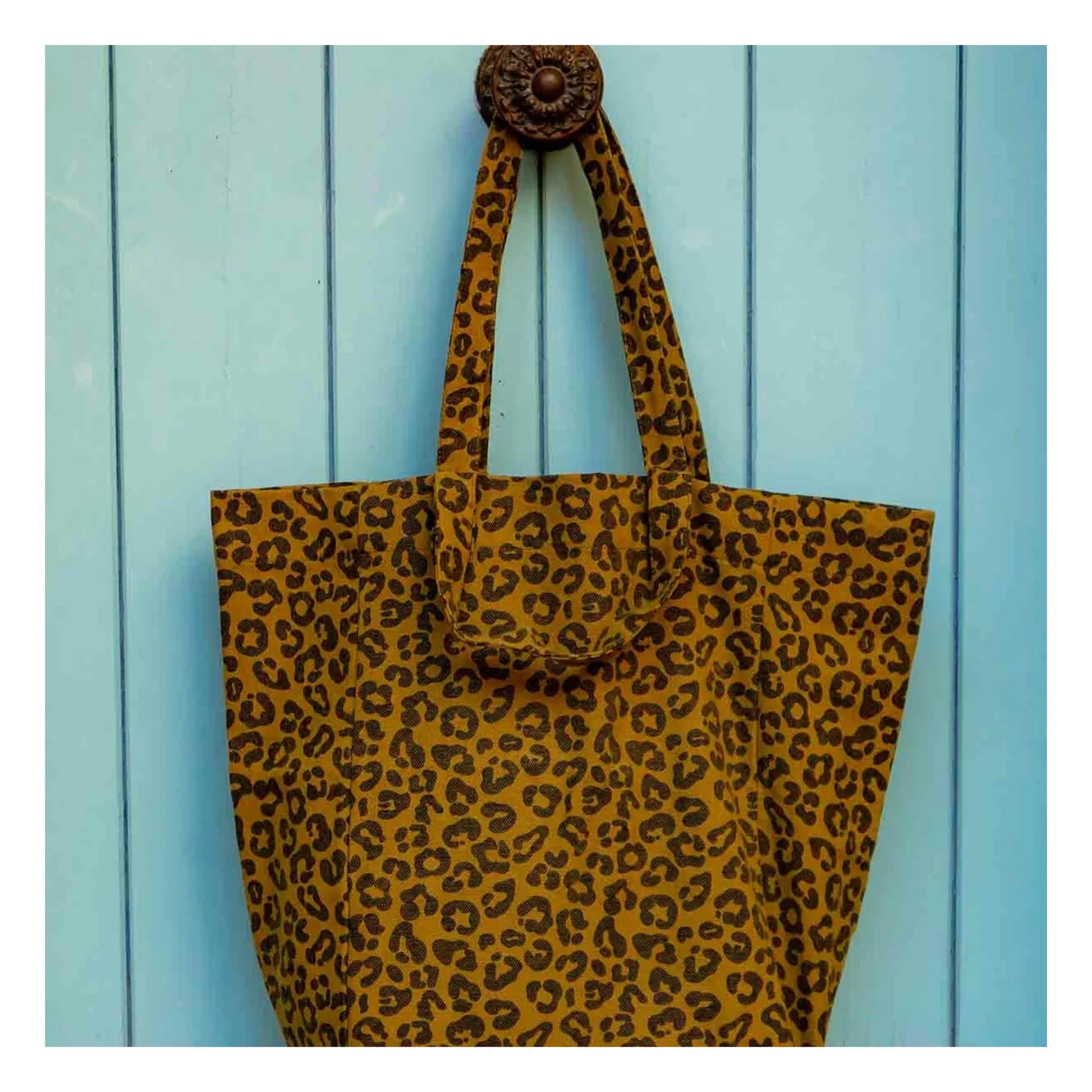 Rose in April - Elisabeth Graou tote bag | Olive