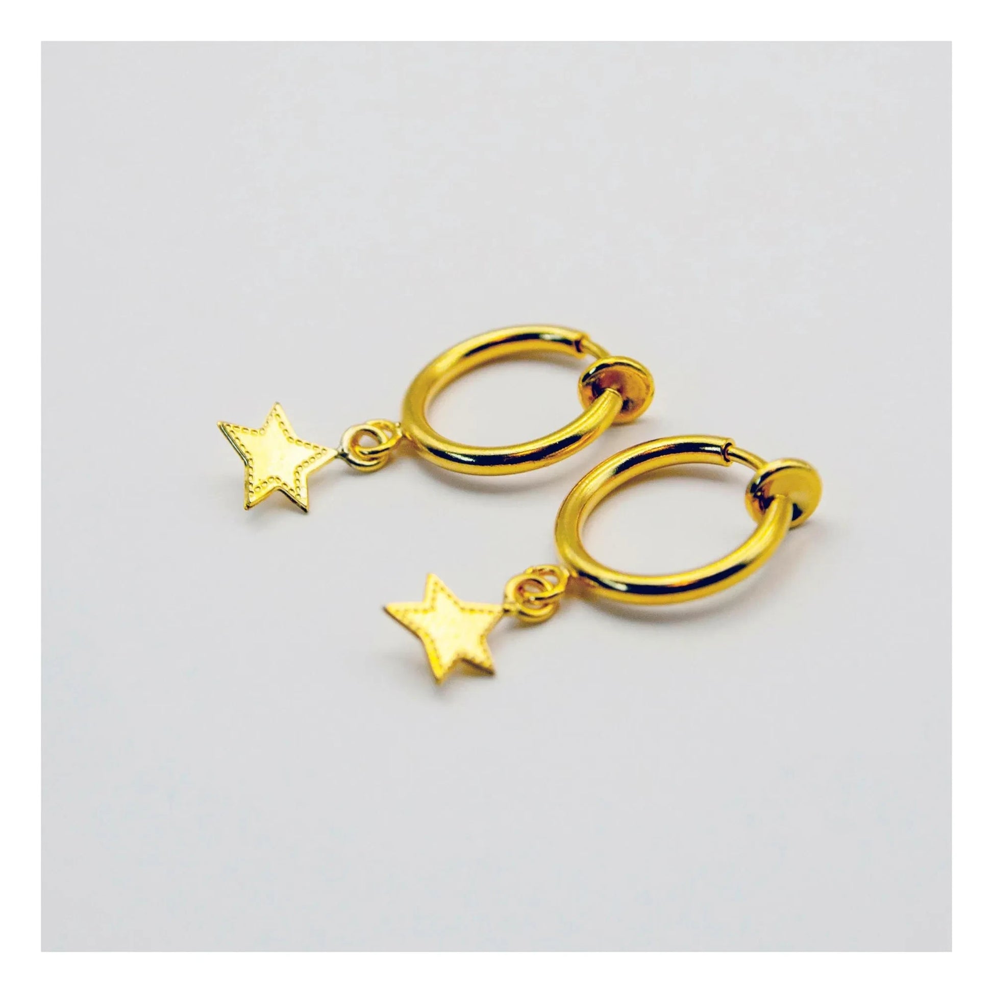 Adorabili - Clip-on Creoles | Gold