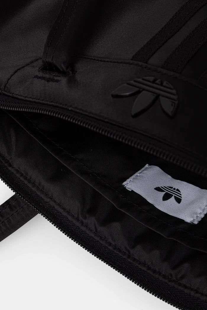 adidas Originals kadın baget çanta