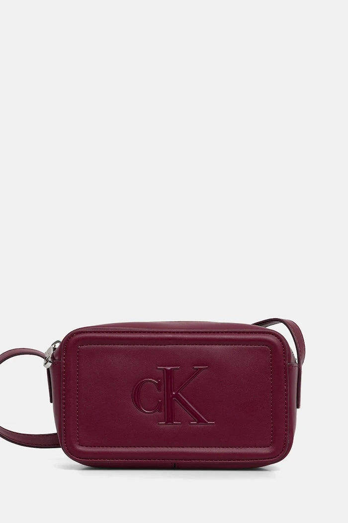 Calvin Klein kadın suni deri çapraz çanta