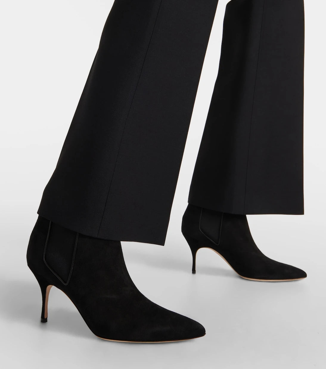 Manolo Blahnik - حذاء ديلدي أوتو الكاحل من الشمواه