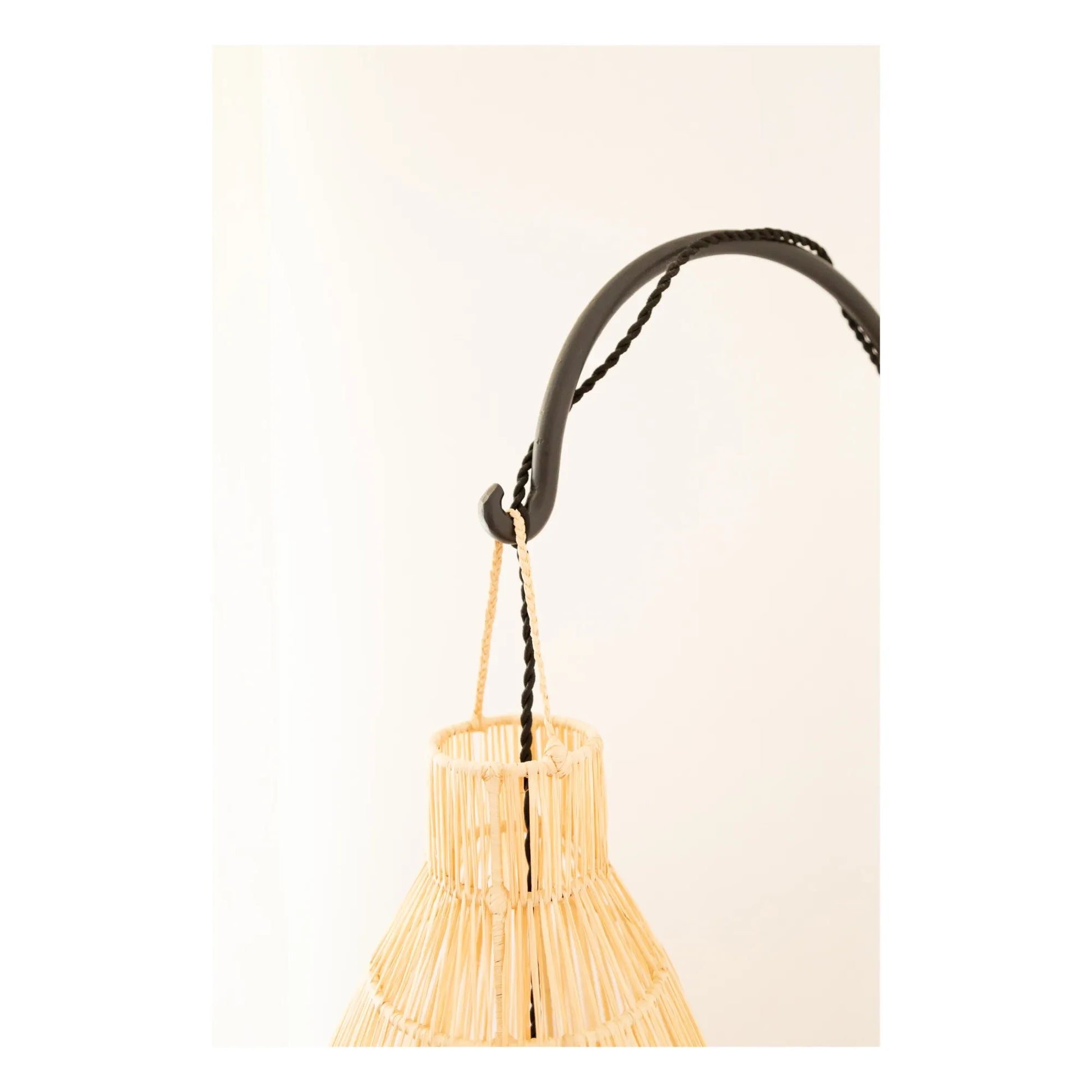 Cosydar - Teku Lamp Stand - 150 cm  | Black