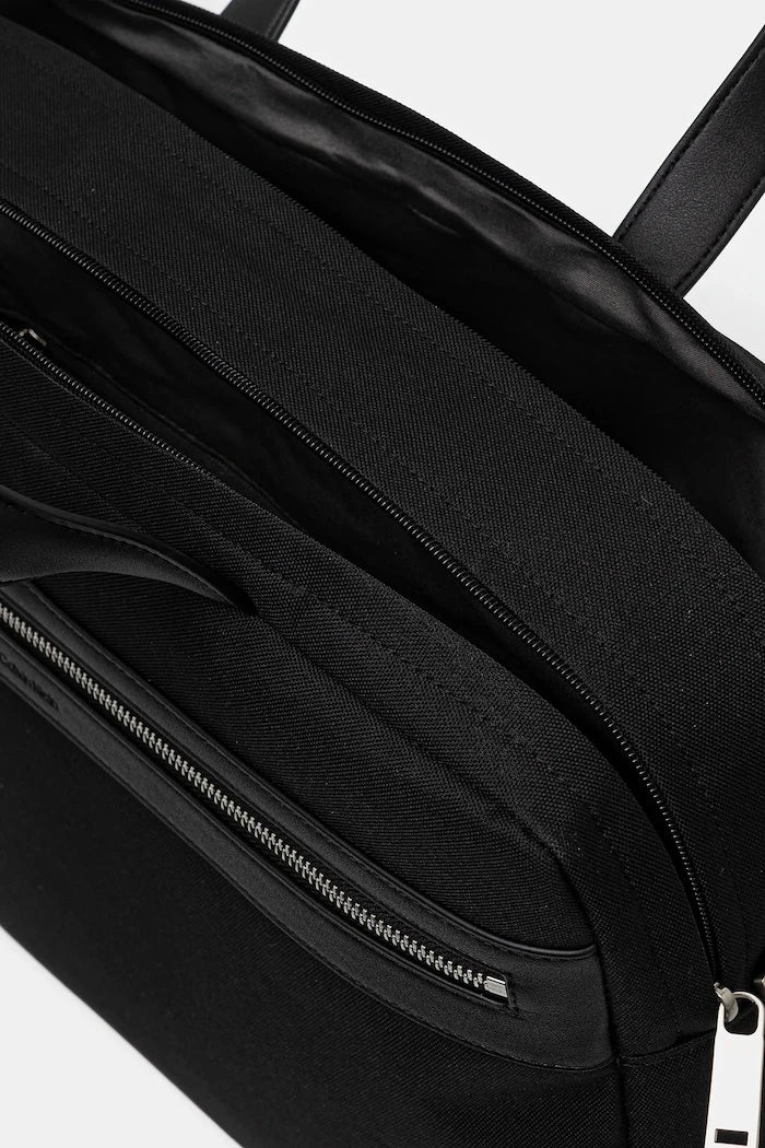 Calvin Klein Laptop Çantası 39 x 29 x 8,5 cm