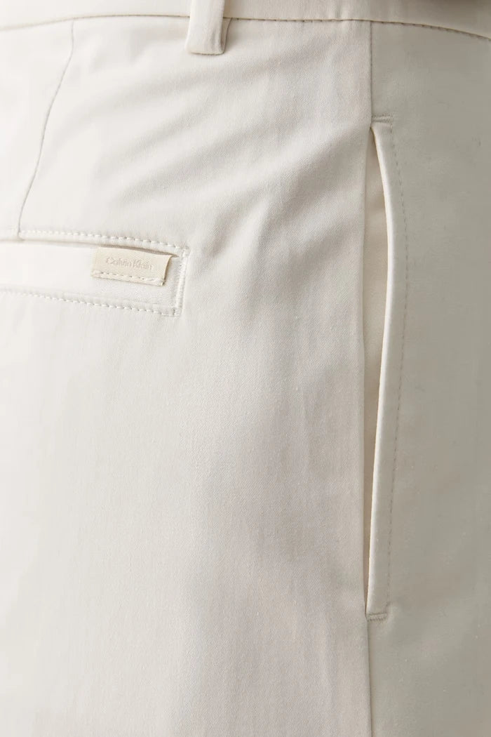 Calvin Klein Jeans pamuklu elastanlı kadın pantolonu