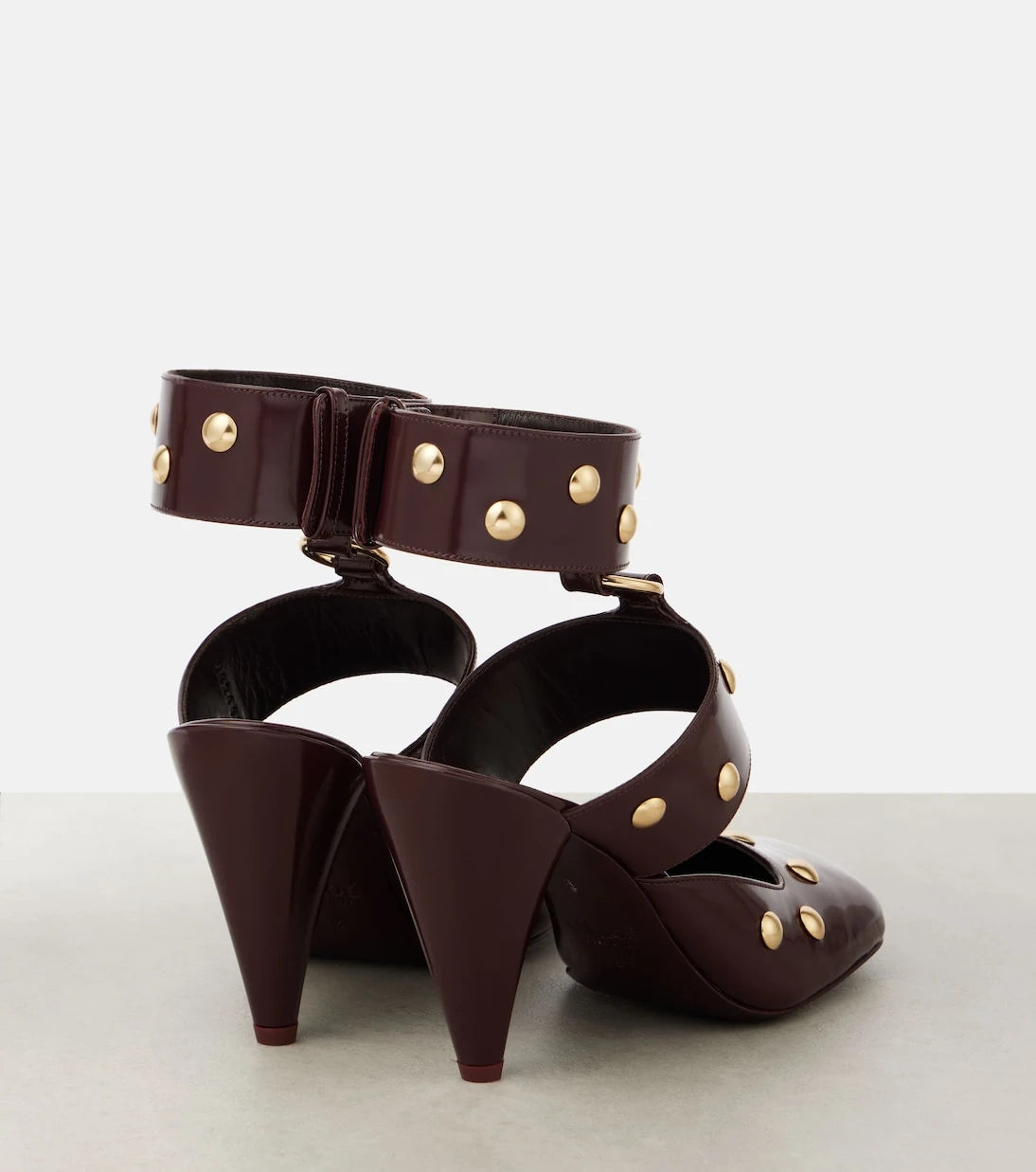 Chloé - Jade studded leather pumps