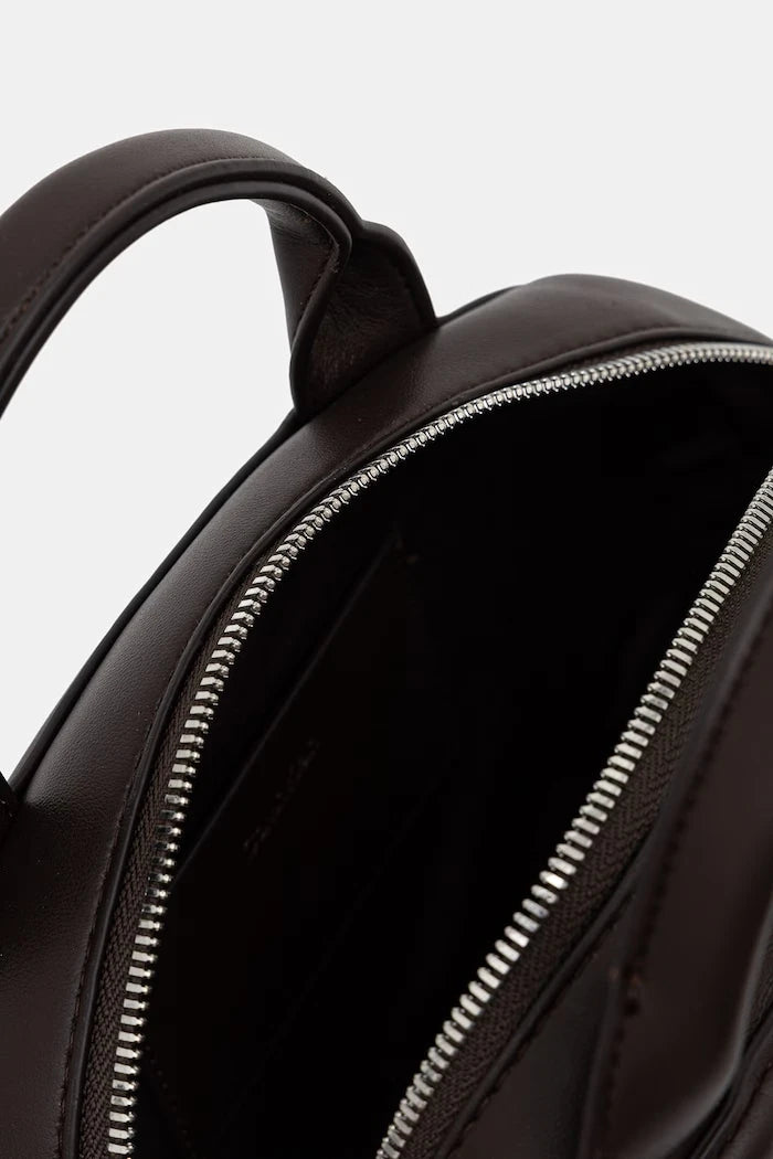 Calvin Klein kadın suni deri çapraz çanta