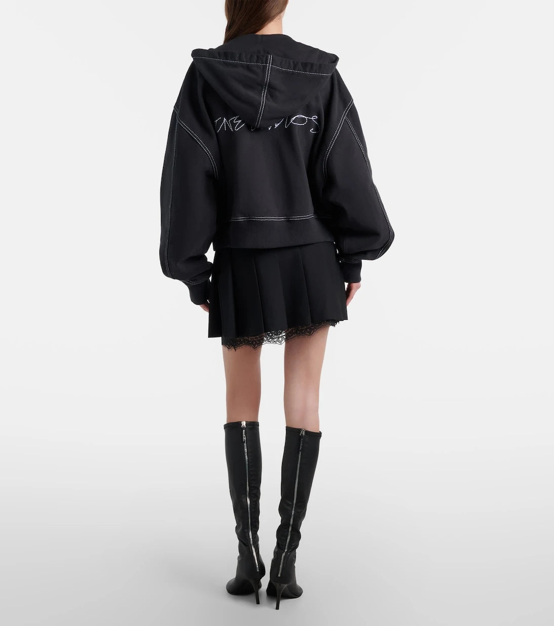 Acne Studios - تنورة إينبورا القصيرة ذات الثنيات والمزينة بالدانتيل