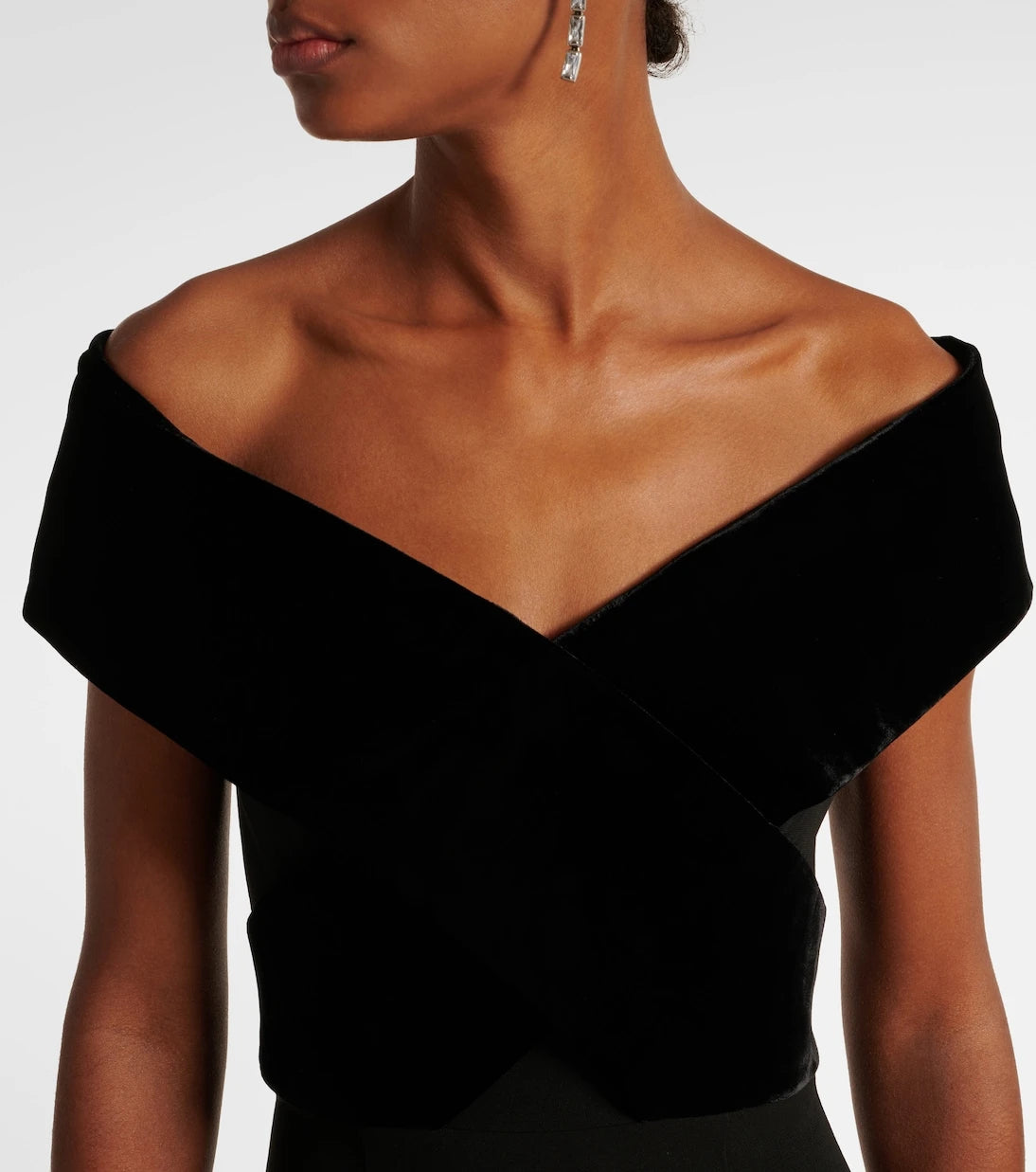 Roland Mouret - Off-shoulder velvet gown