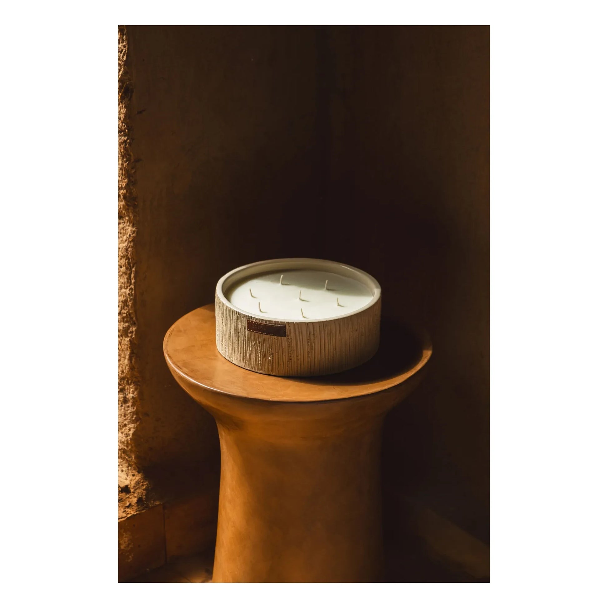Côté Bougie - Striated Flat Candle - Dates