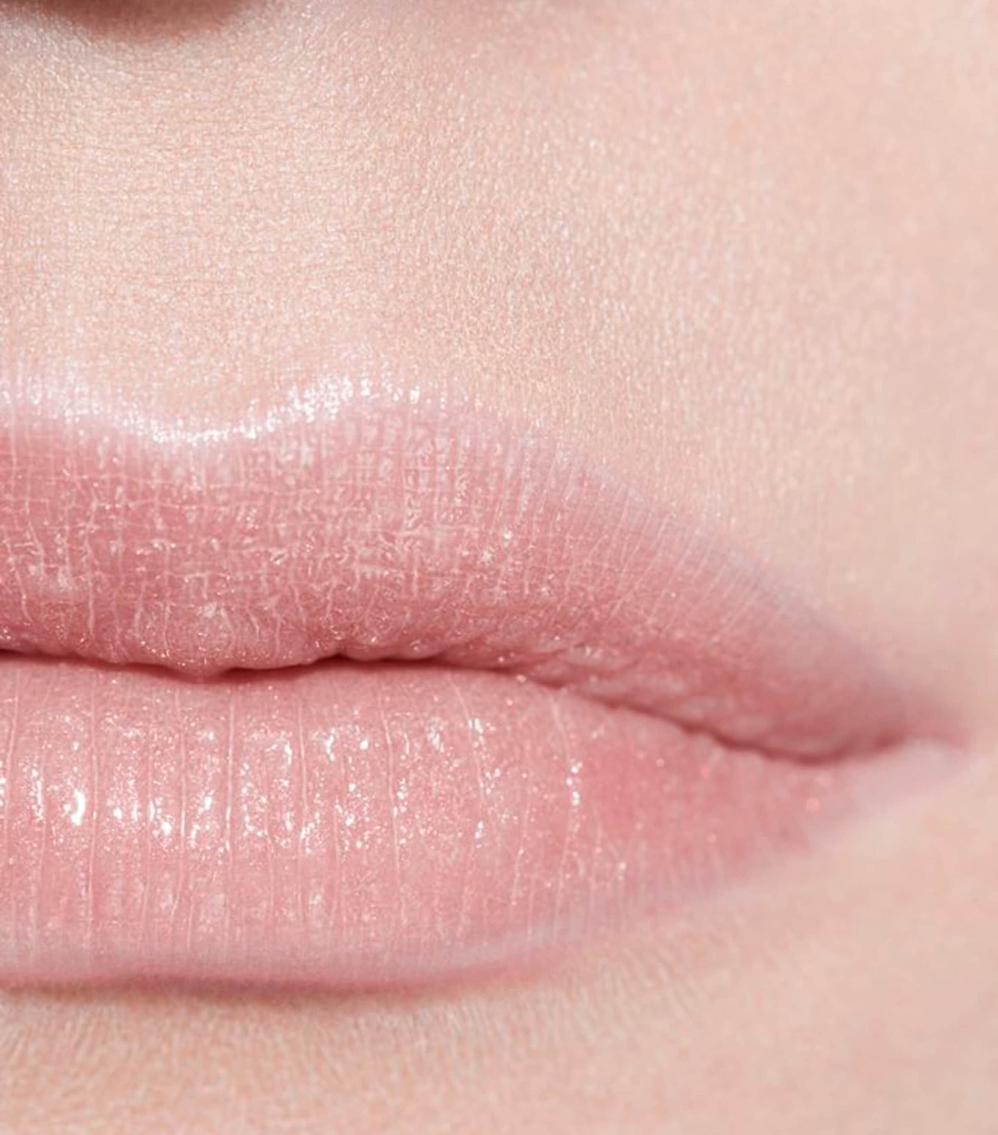 CHANEL Rouge Coco Baume