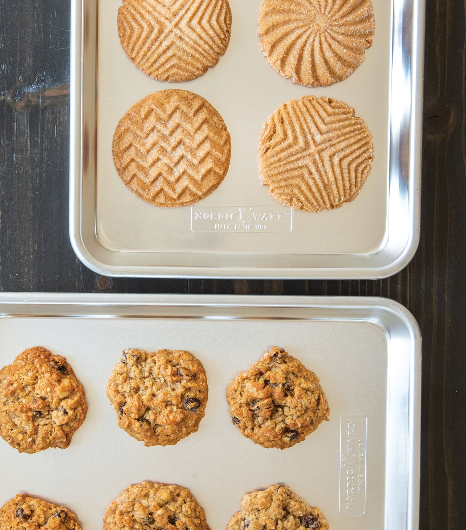 Nordic Ware Aluminium Naturals Quarter Sheet (24.4cm x 33cm)