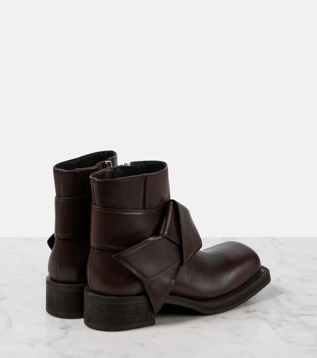 Acne Studios - جزمة الكاحل "موسوبي" الجلدية