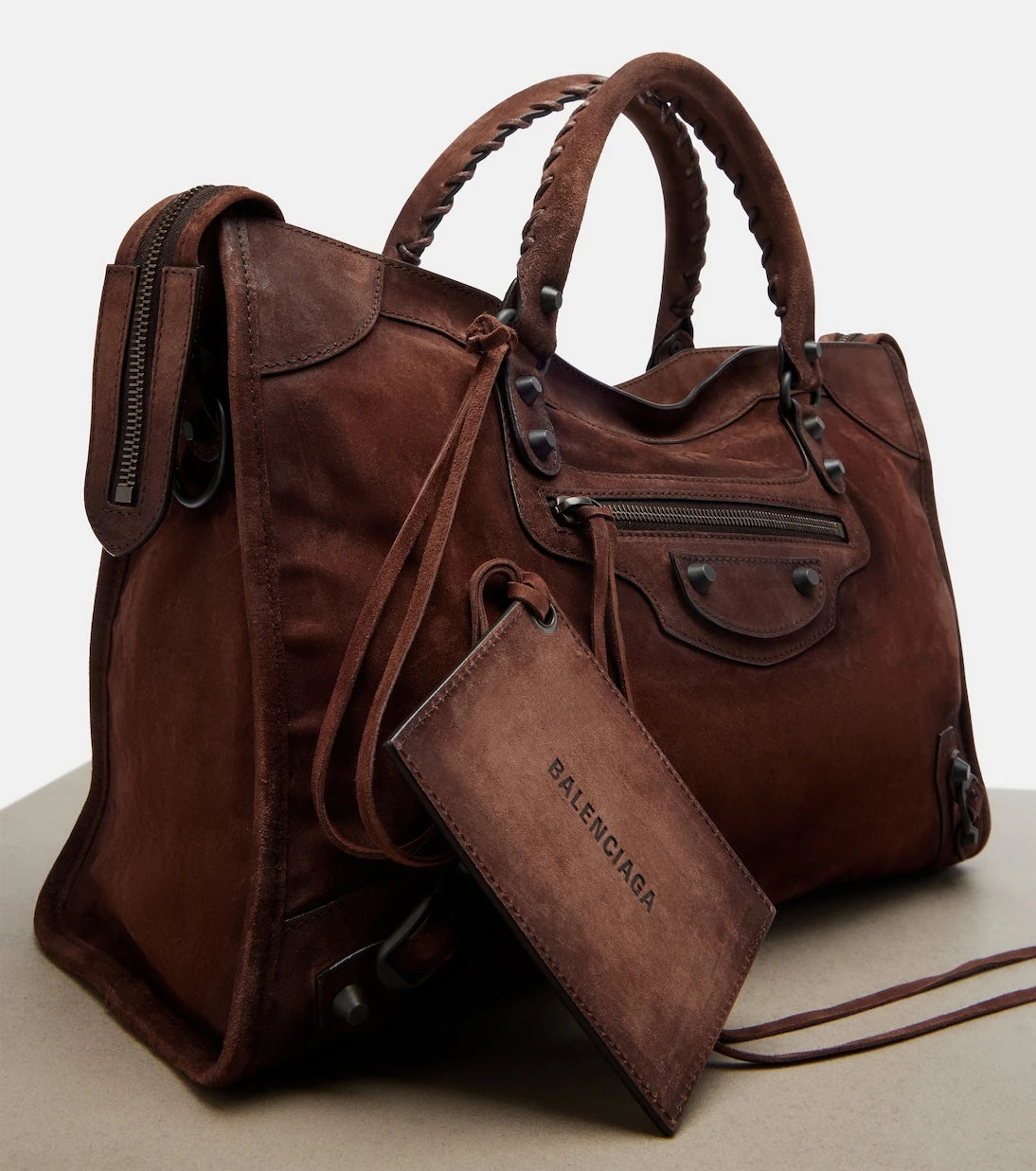 Balenciaga - حقيبة Le City Medium المصنوعة من جلد الشمواه ذات المقبض العلوي