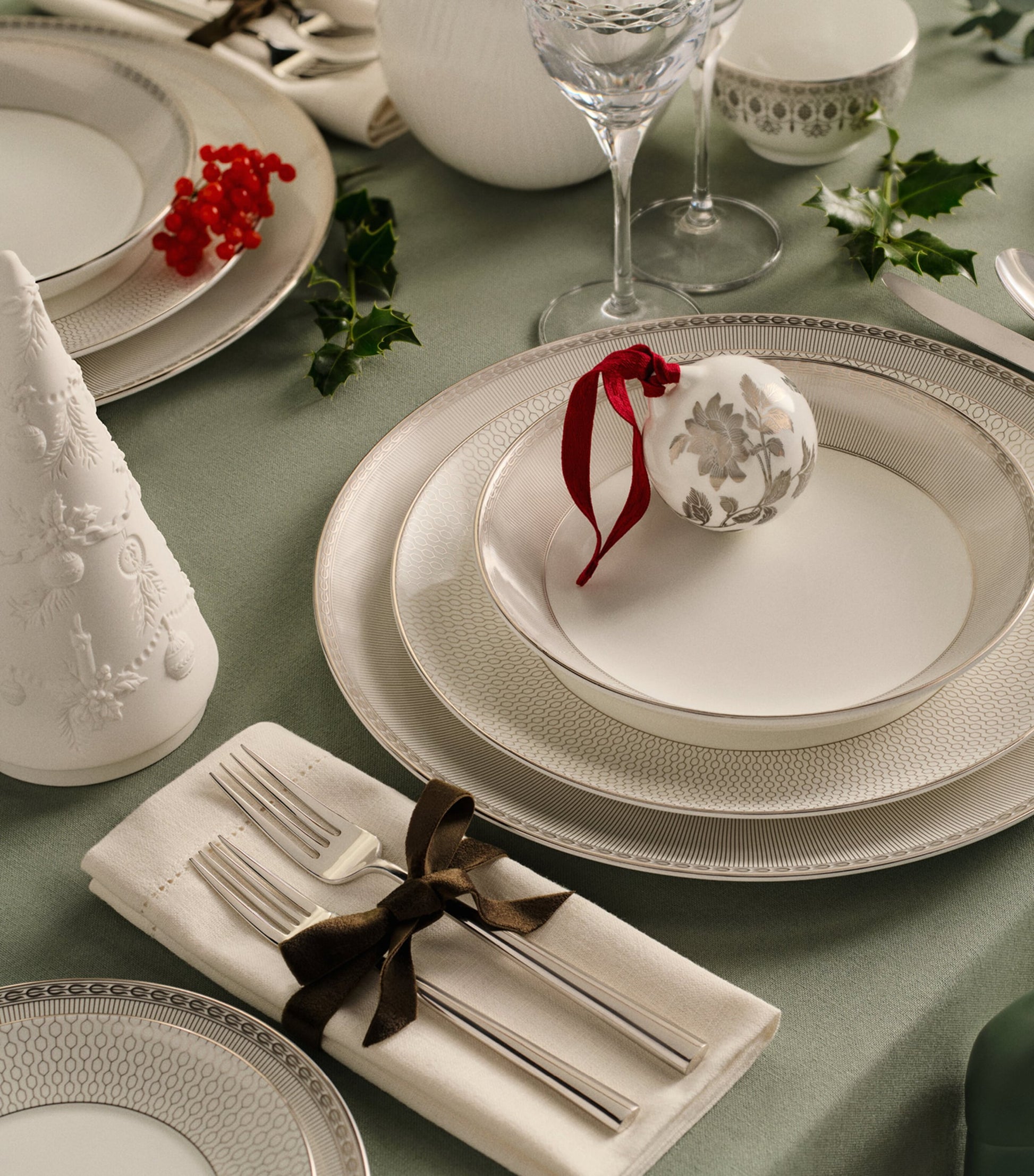 Silver Tonquin Deep Plate (22cm)