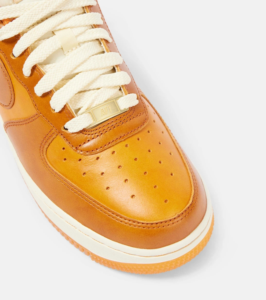 Nike - حذاء سنيكرز Air Force 1 '07 LV8 الجلدي