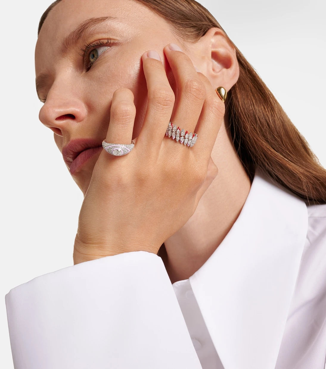 Kamyen - 18kt white gold and enamel ring with diamonds