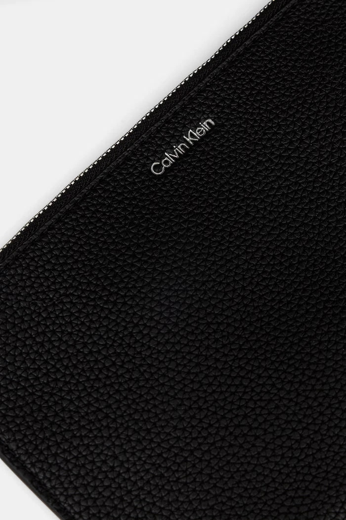 Calvin Klein чанта дамска от имитация на кожа