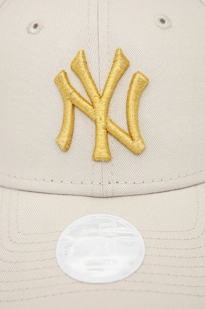 Памучна шапка New Era METALLIC LOGO 9FORTY®