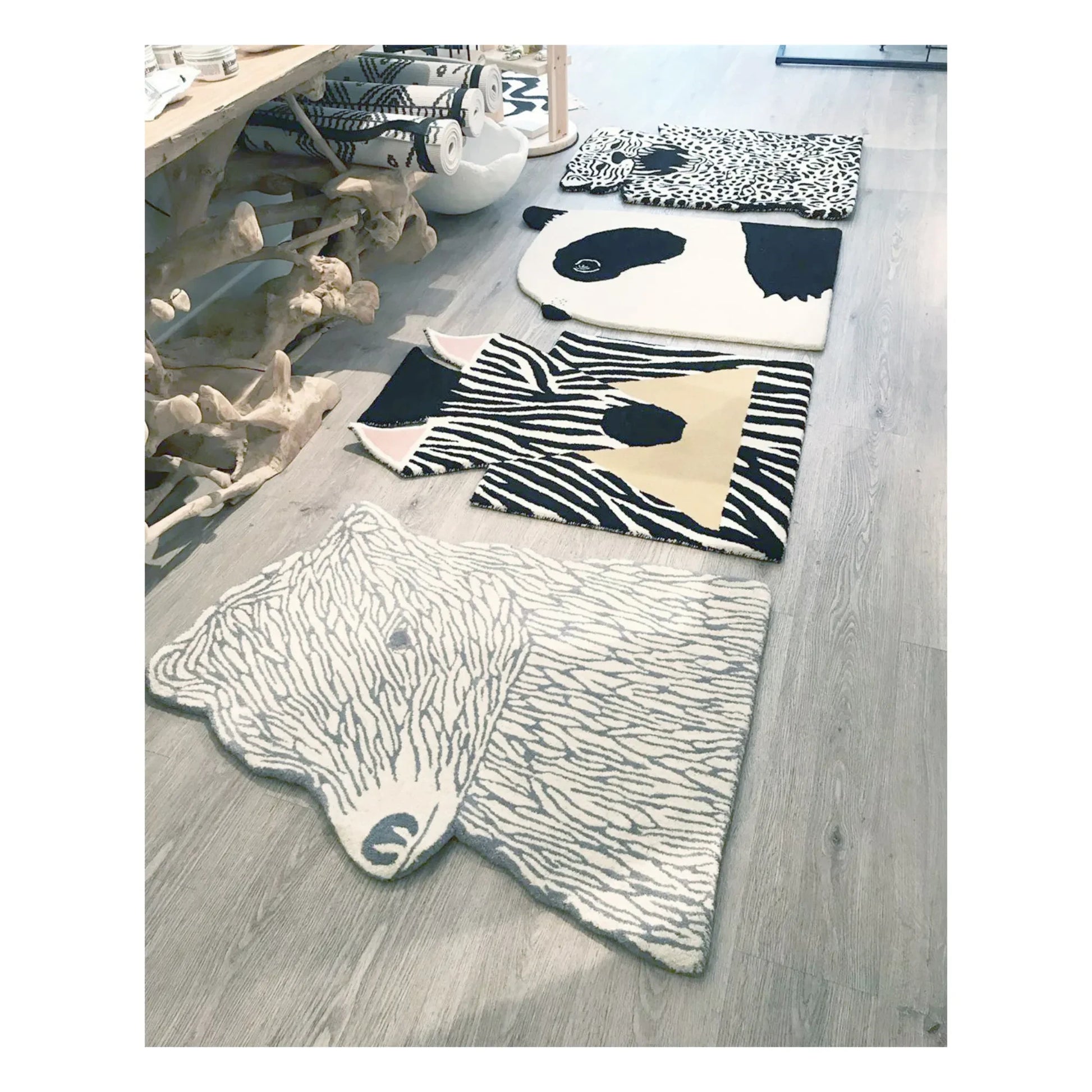 EO - Bear wool rug