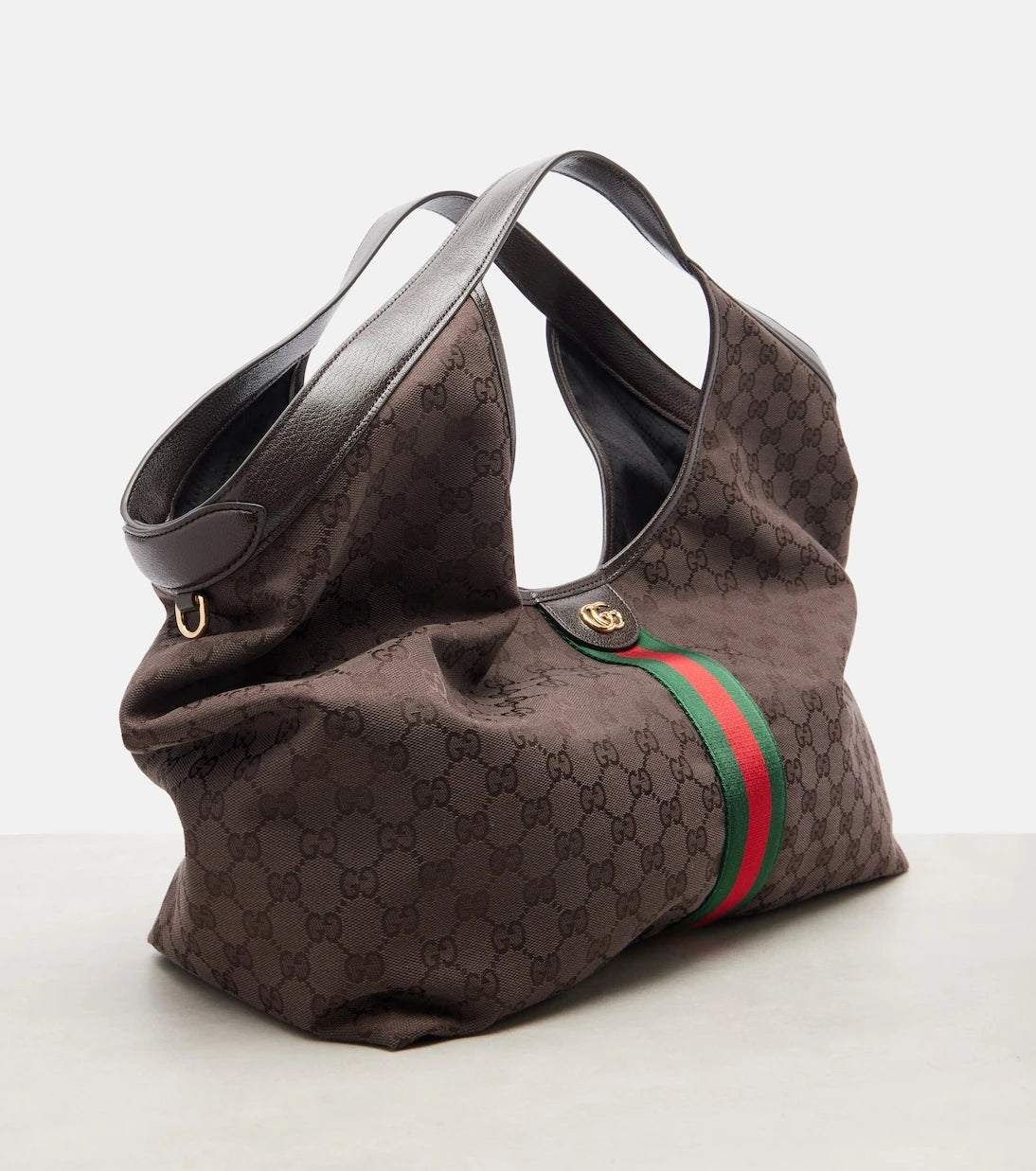 Gucci - حقيبة يد توت غوتشي جيليو الكبيرة من قماش GG