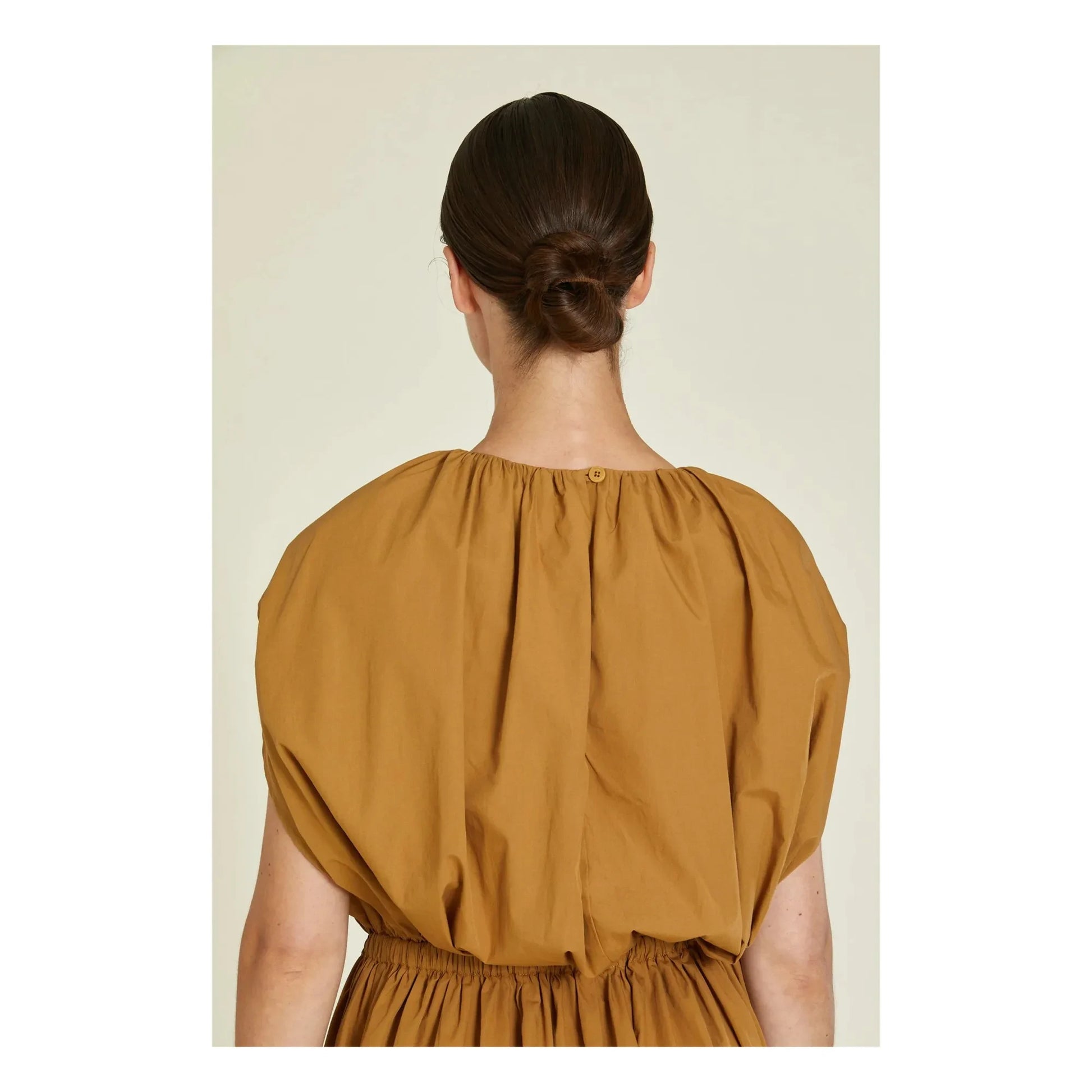 Black Crane - Organic Cotton Poplin Shell Dress | Camel