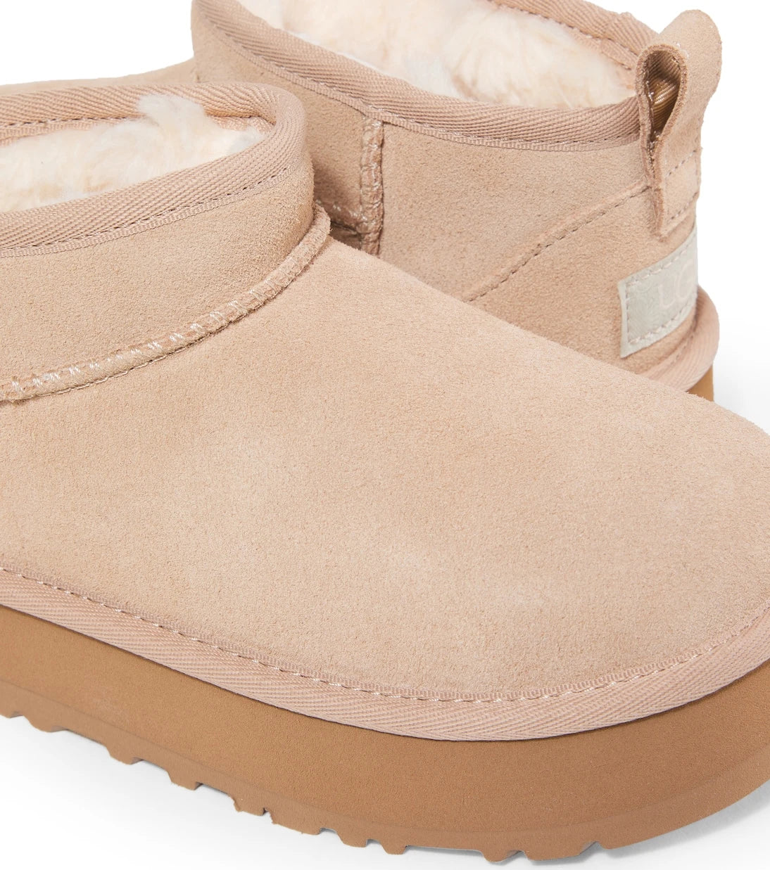 UGG Kids - جزمة كلاسيك ألترا ميني بلاتفورم من الشامواه للأطفال